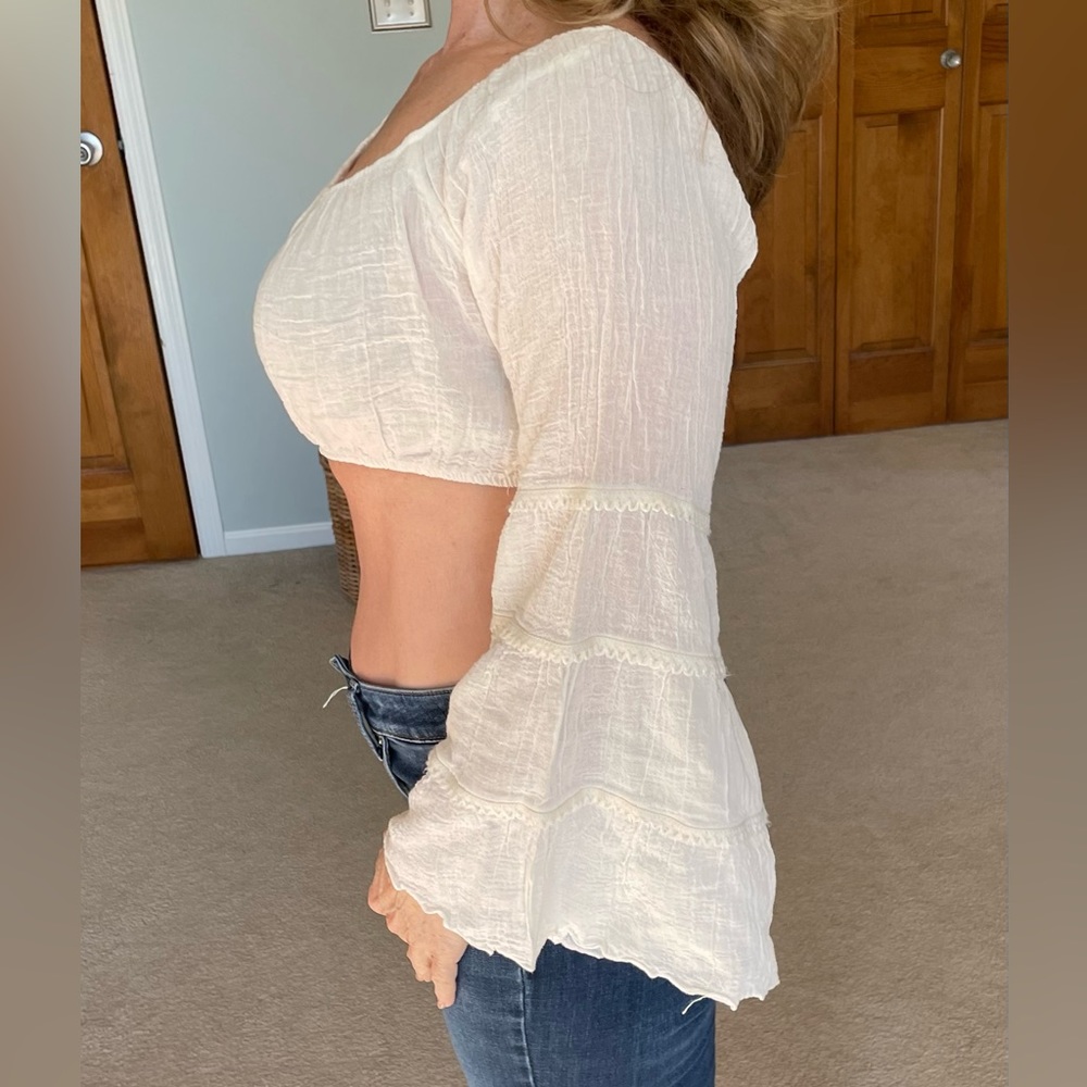 Candie’s 90’s Boho Wide Sleeve Crop Top - Picture 4 of 7